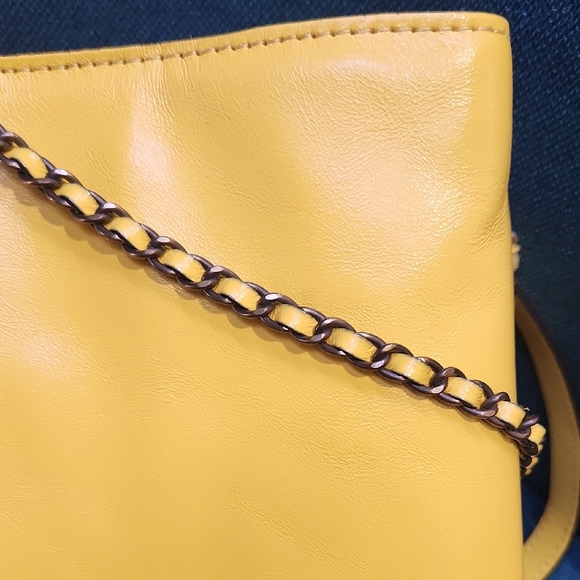 Patricia Nash Ledra Bucket Crossbody Bright Yellow Leather - Picture 11 of 12